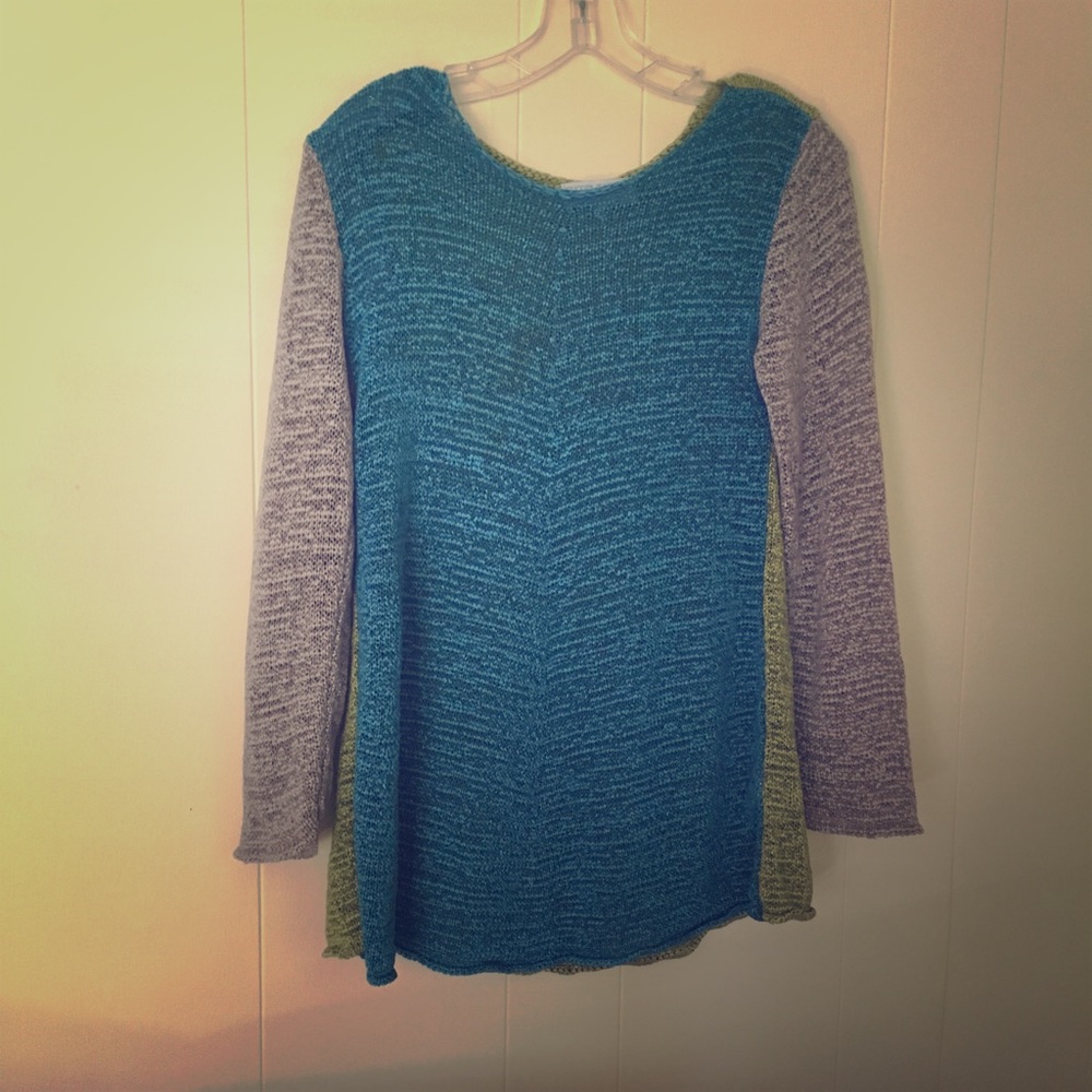 Tricots Jean Marc knit sweater. Size small.